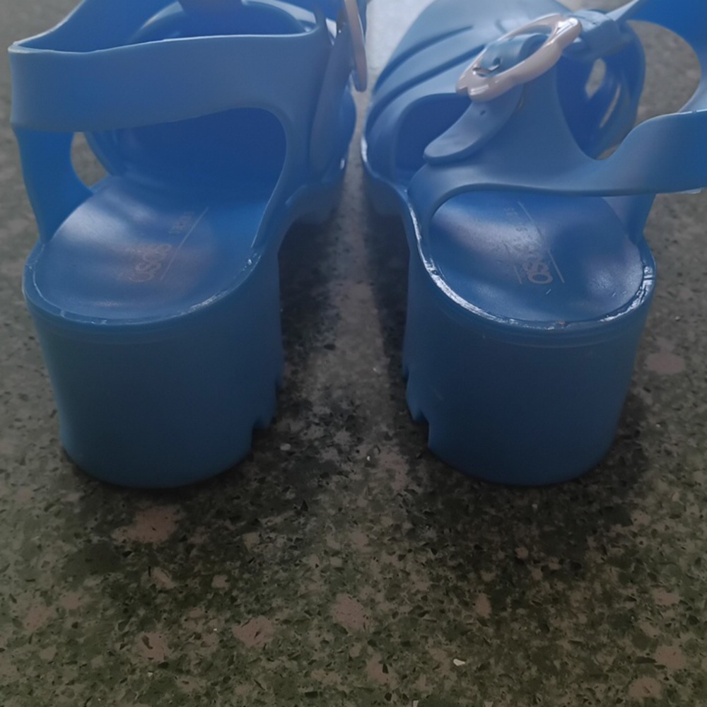 Shoes - Picture 8 of 8